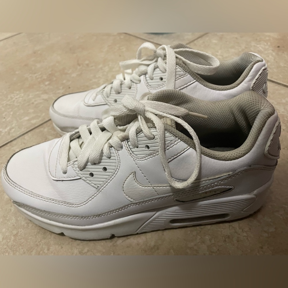 Air max 90’s women 8 women